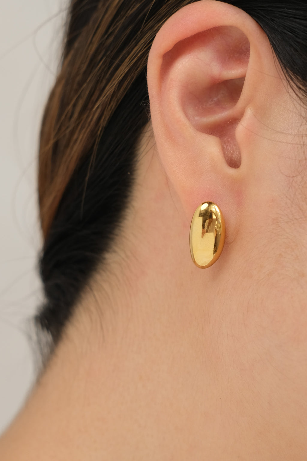 Tiny Bean Studs