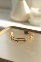 Simple Pearl Bracelet