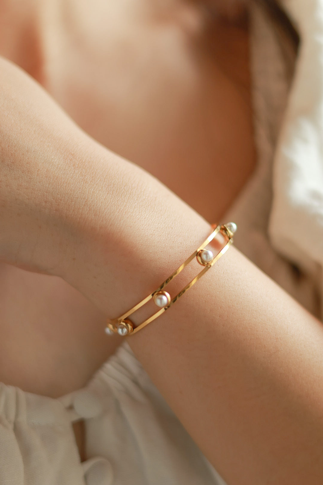 Simple Pearl Bracelet