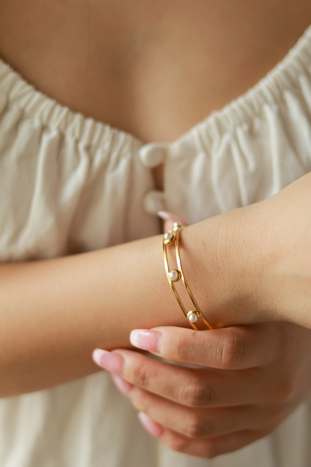 Simple Pearl Bracelet