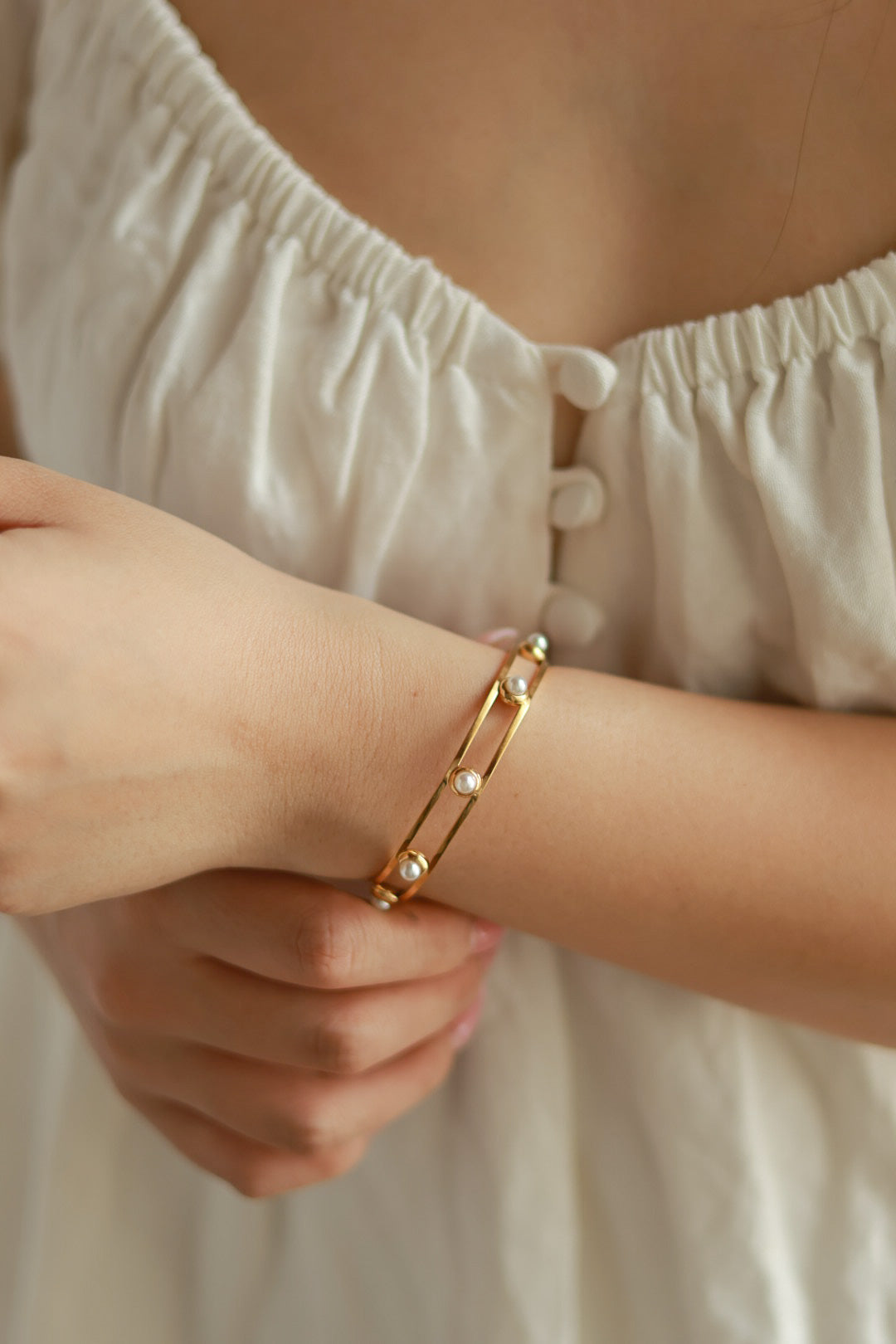 Simple Pearl Bracelet