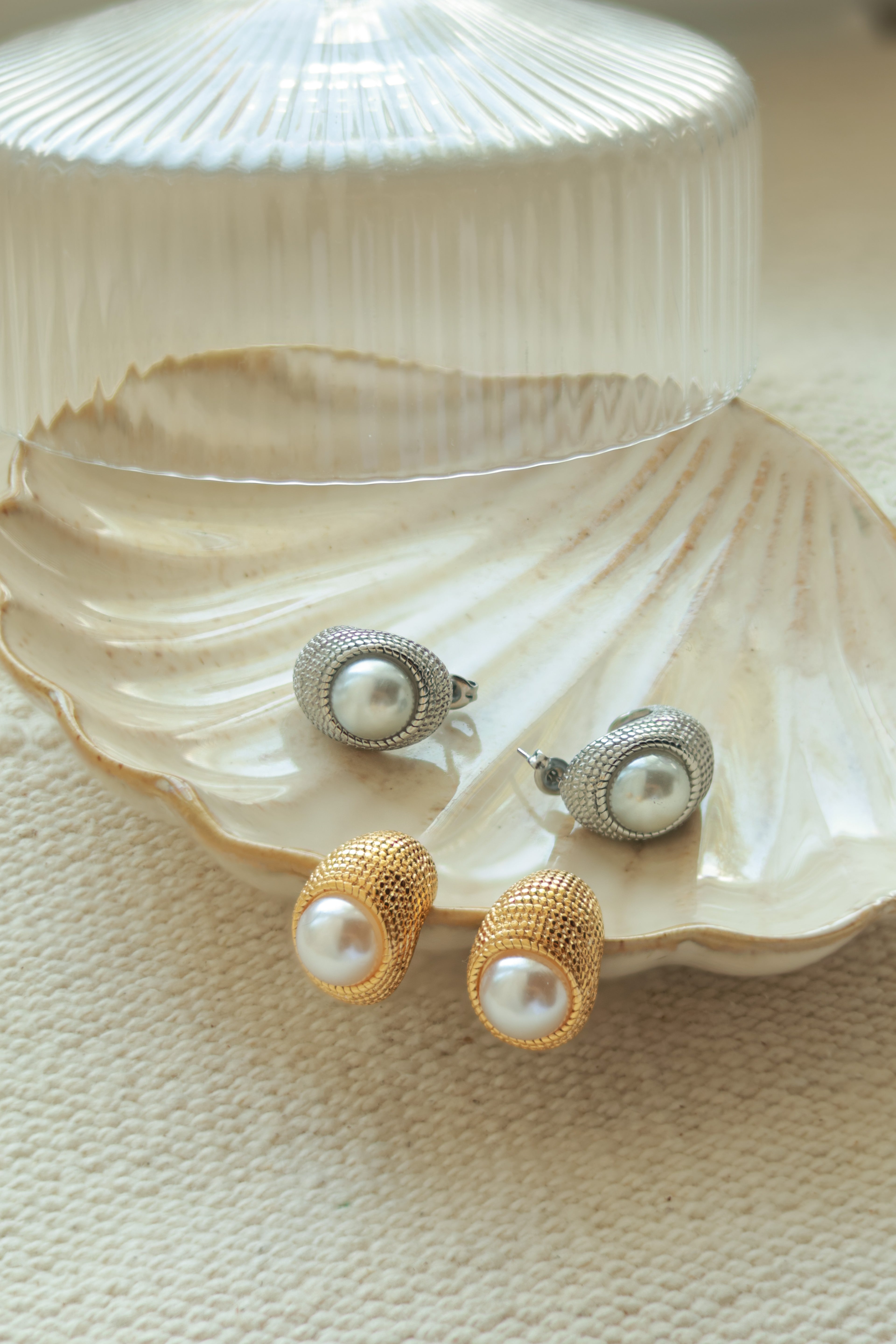 80's Pearl Studs