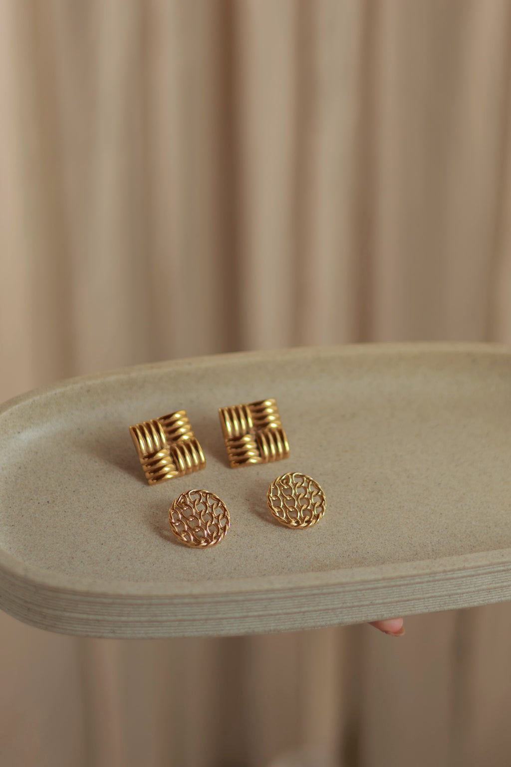 Vintage Chain Round Studs
