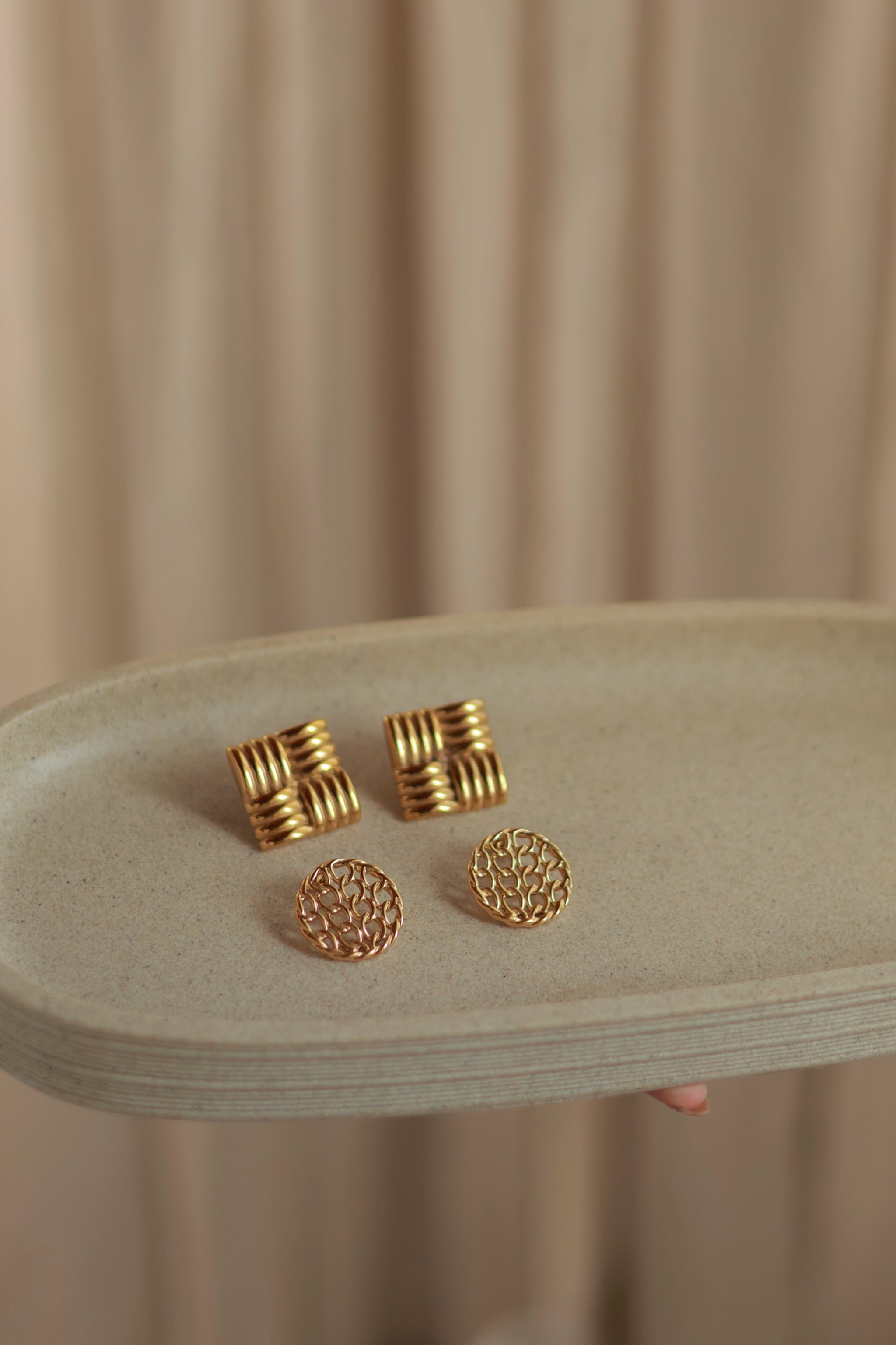 Vintage Chain Round Studs