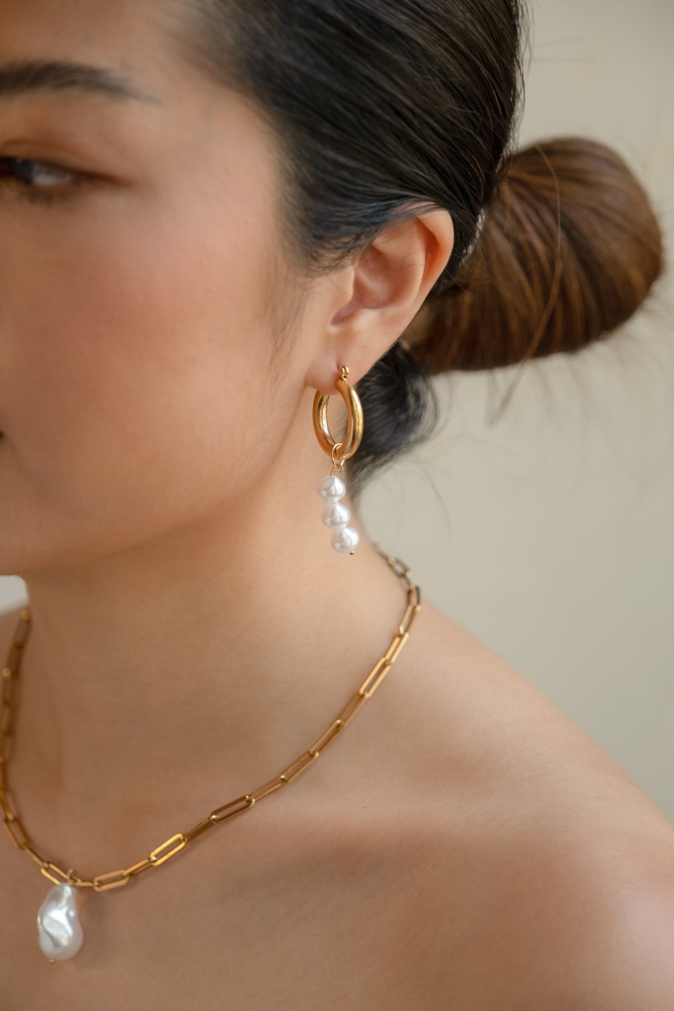 3 Pearls Drop Earrings