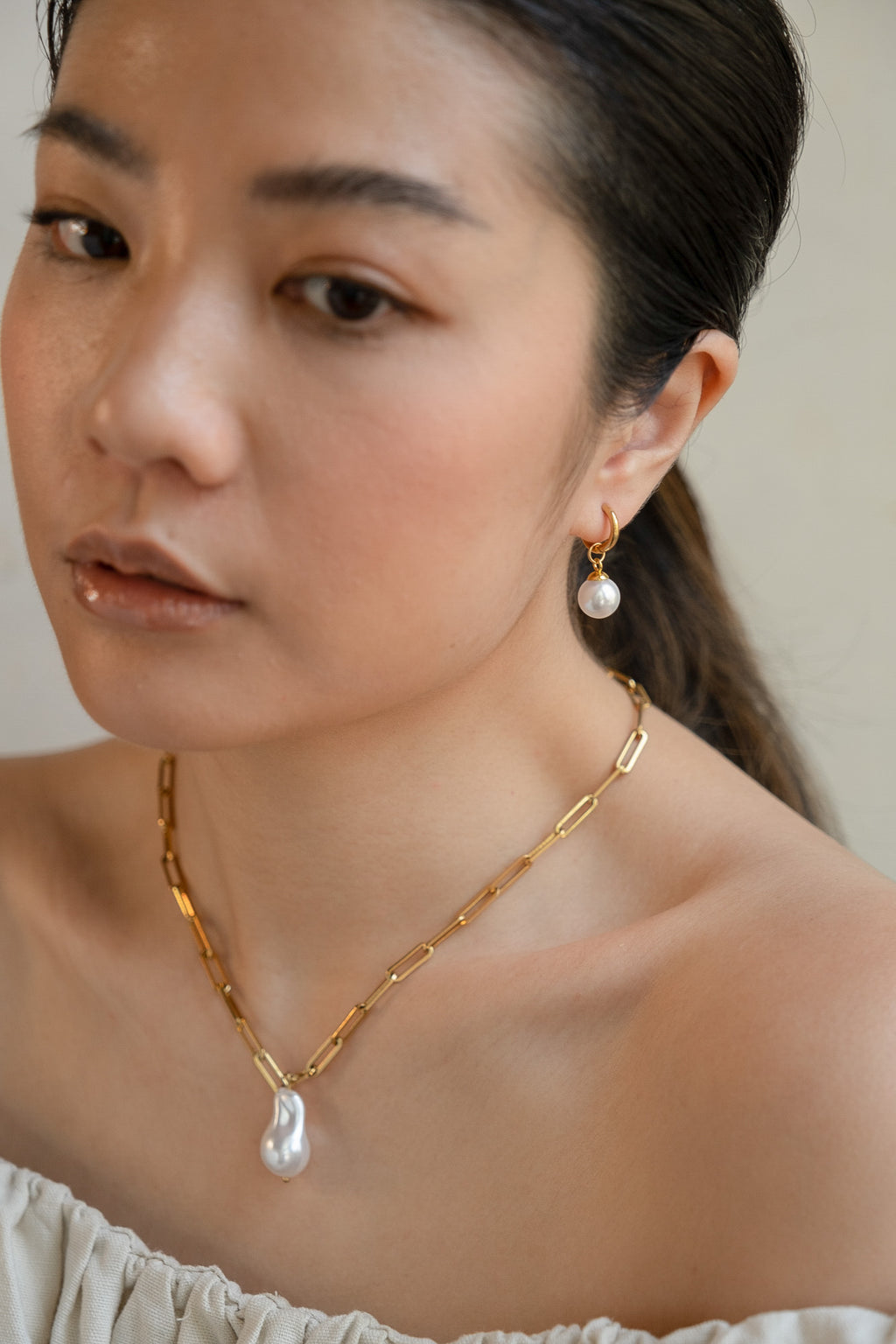 Dainty Pearl Drop Earrings