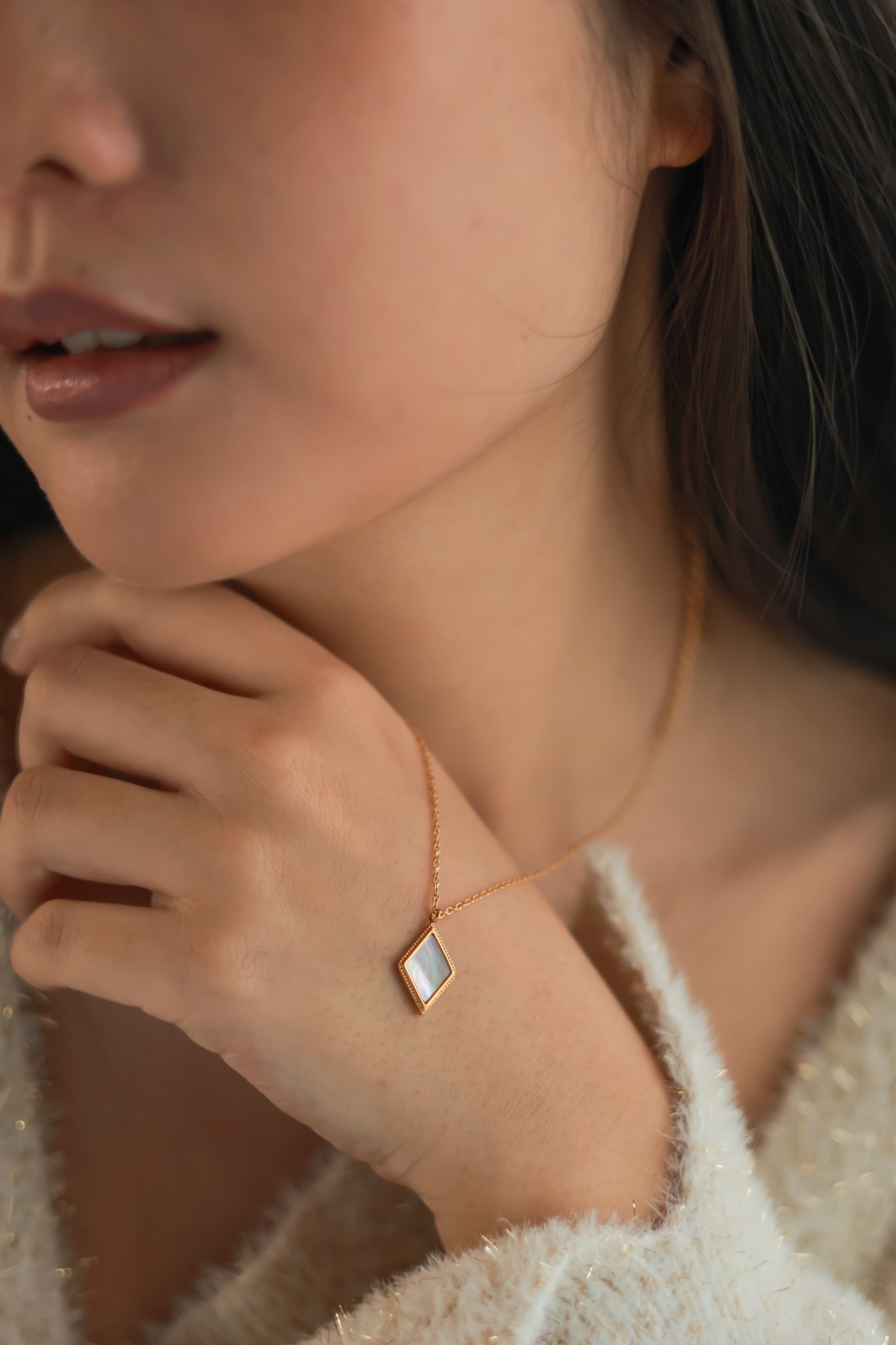 Diamond Shaped Mother of Pearl Necklace