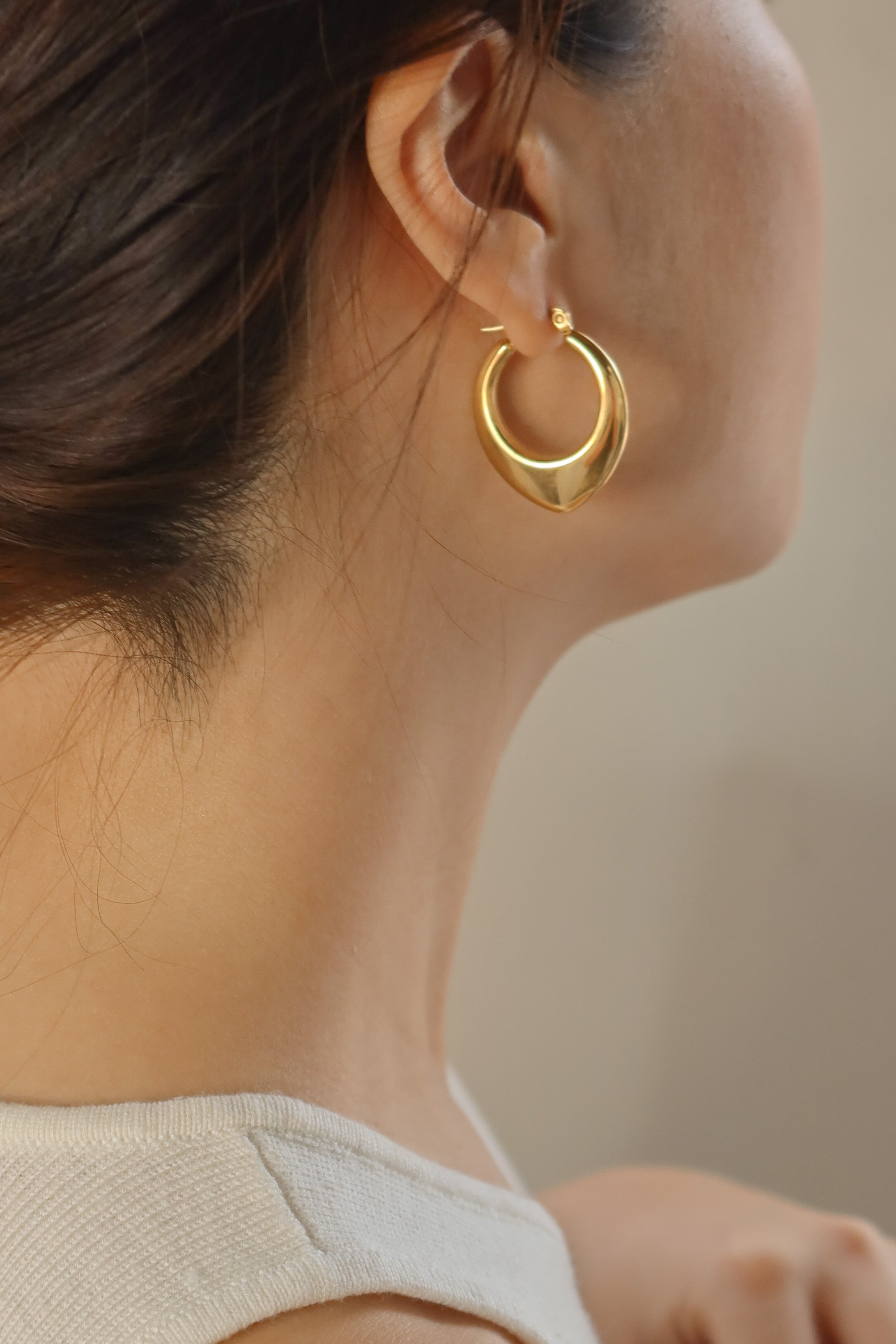 Spade Gold Hoop Earring, pointed hoop earrings