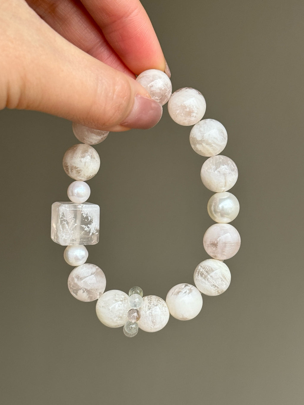 Cherry Blossom Agate with Pearls Crystal Bracelet