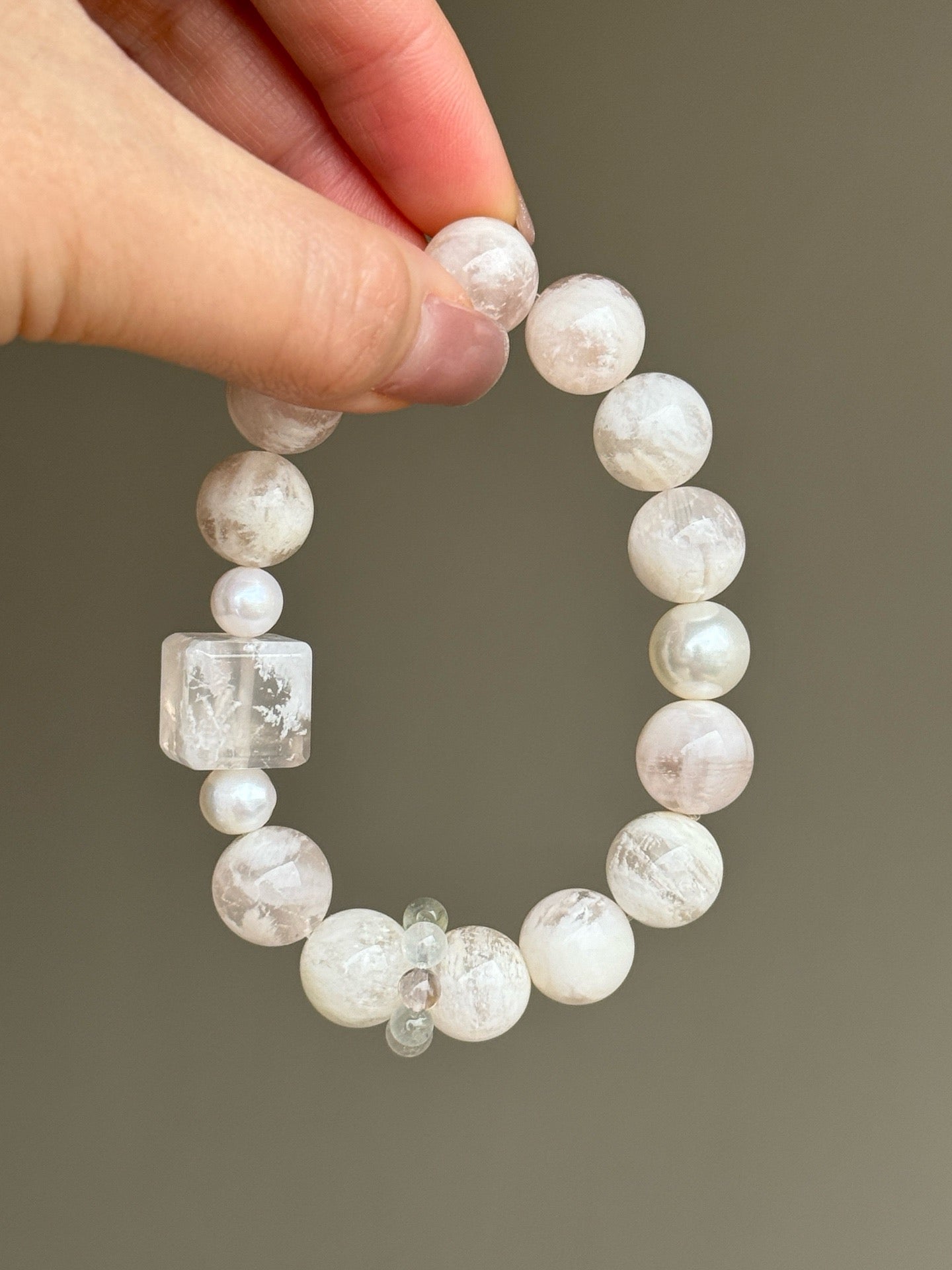 Cherry Blossom Agate with Pearls Crystal Bracelet