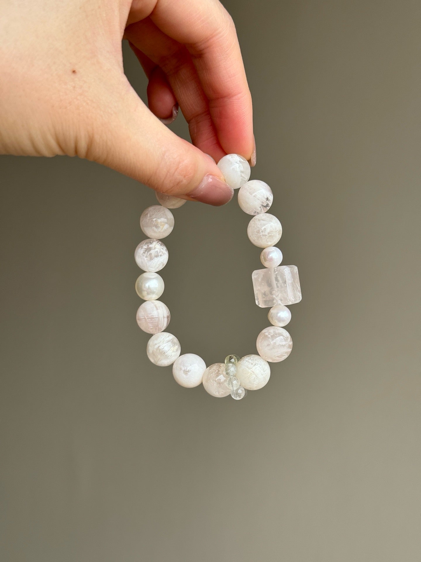 Cherry Blossom Agate with Pearls Crystal Bracelet