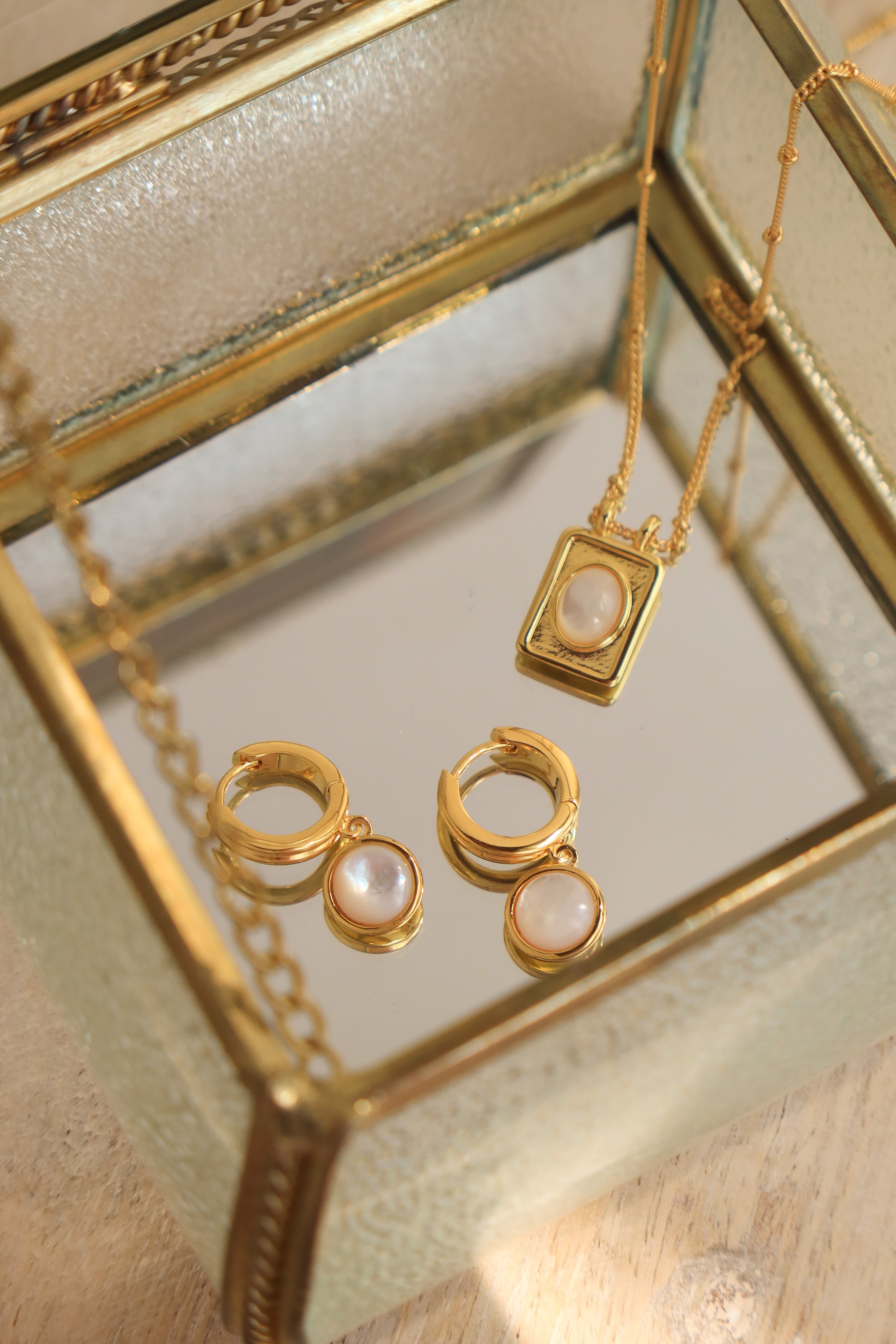 Mother of Pearl Pendant