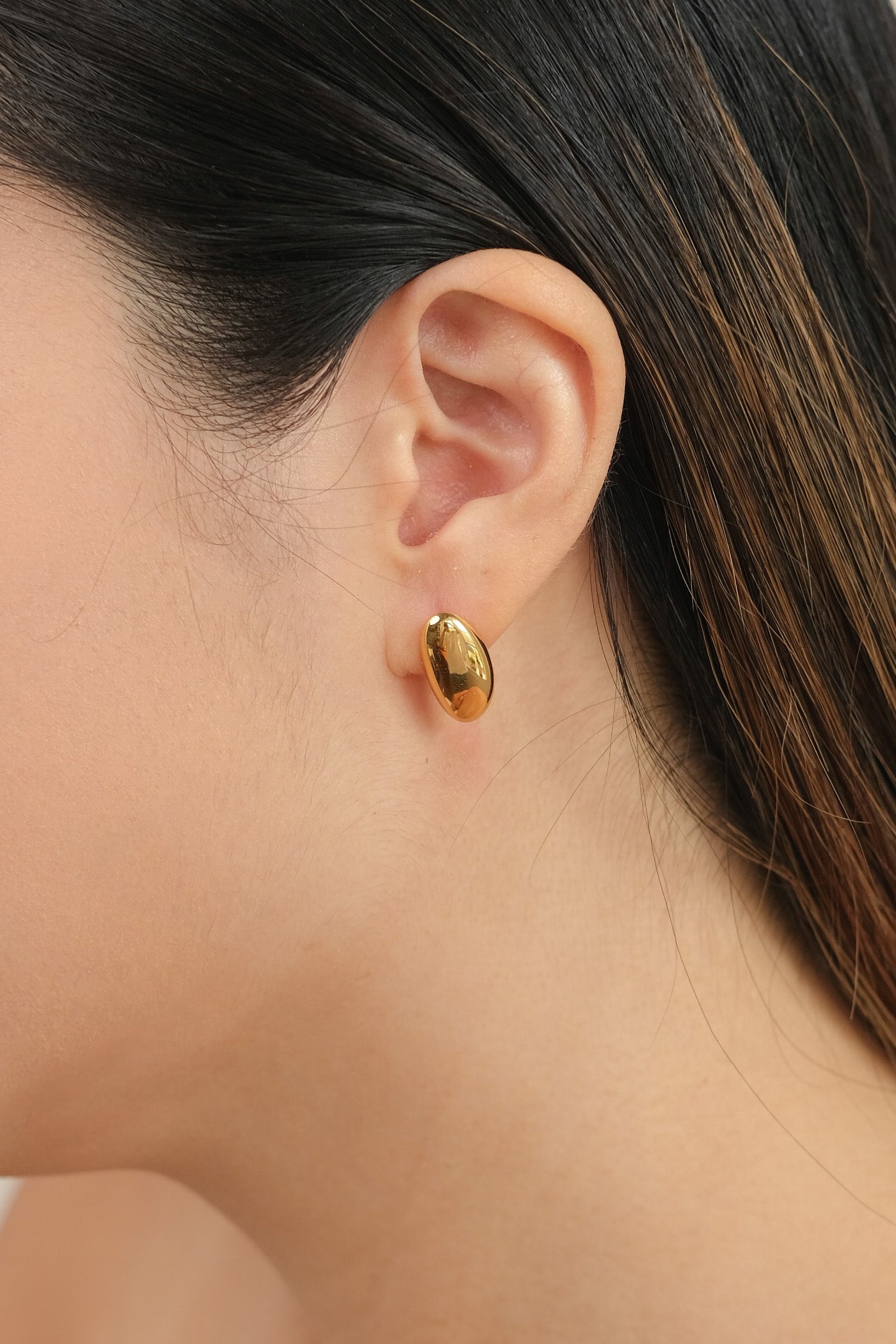 Tiny Bean Studs