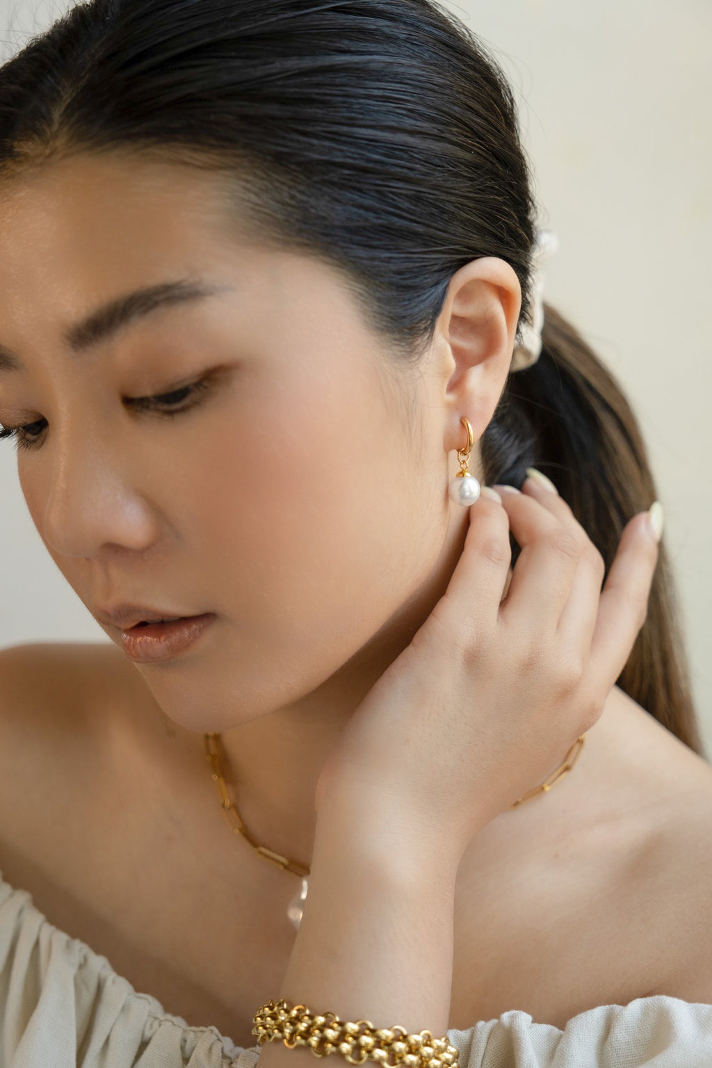 Dainty Pearl Drop Earrings