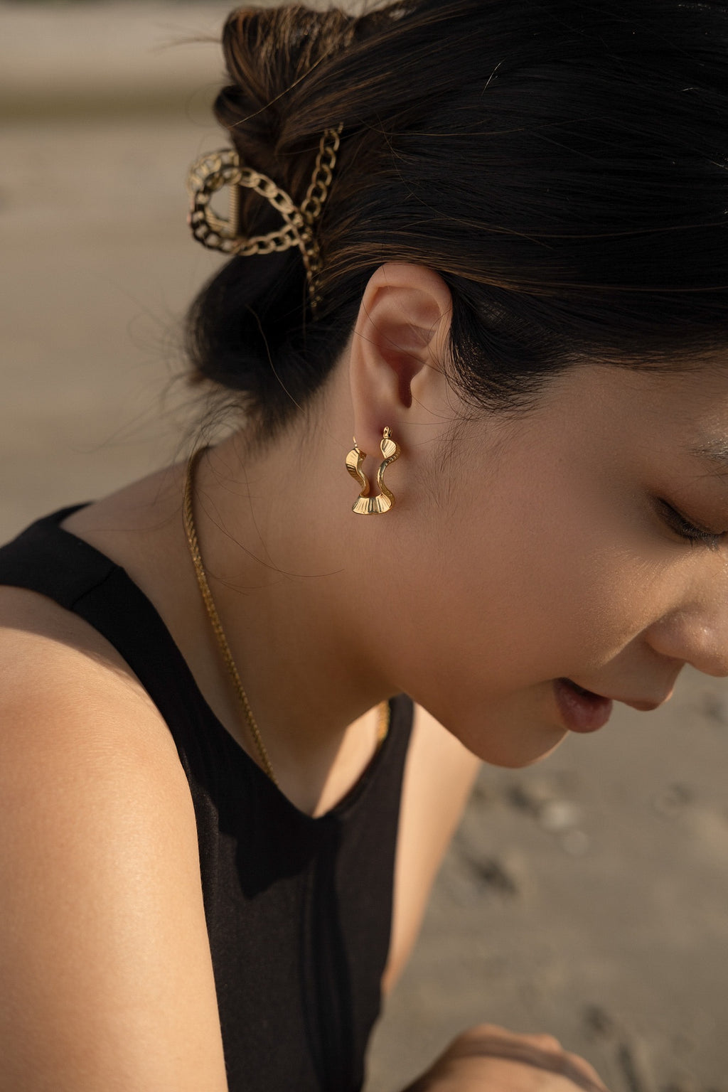 Wavy Hoops
