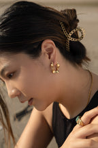 Wavy Hoops