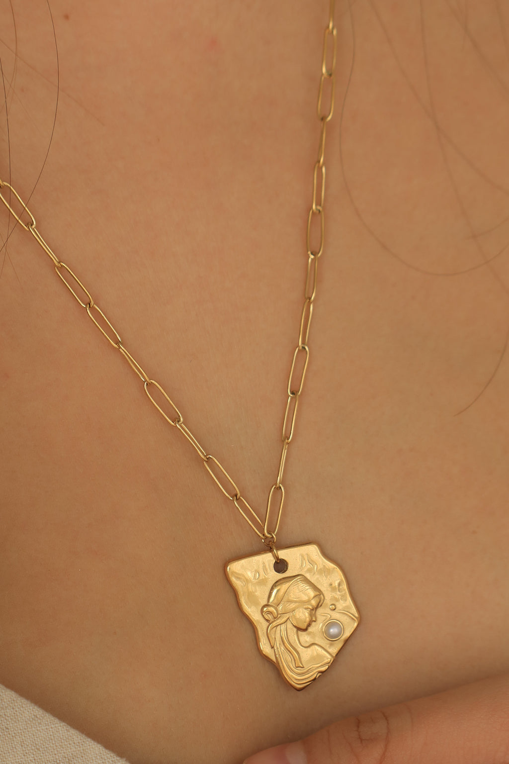 Rome Penant Necklace