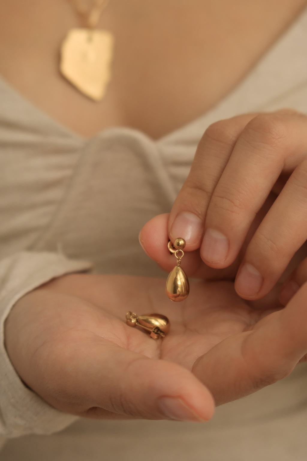 Dainty Teardrop Earrings