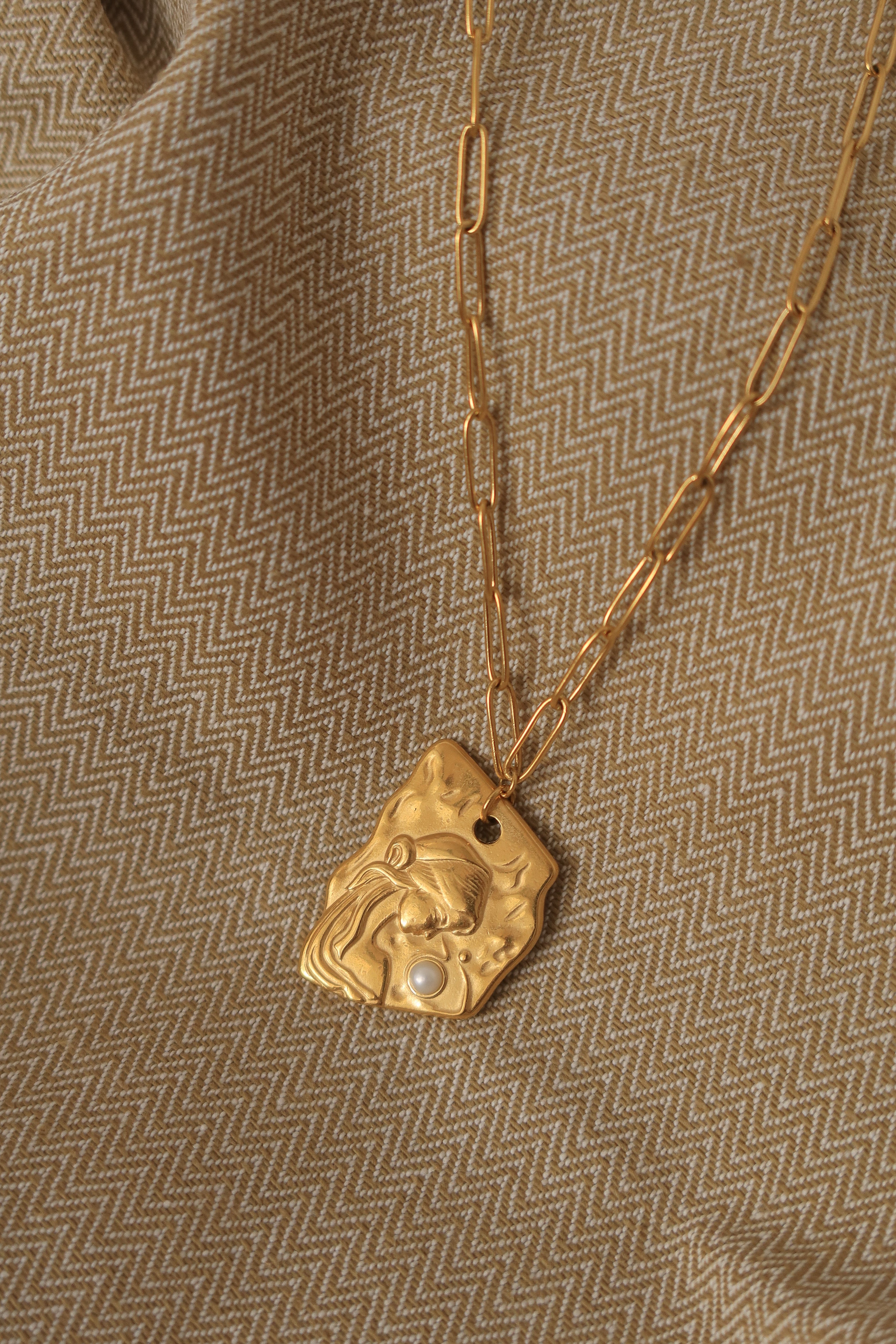 Rome Penant Necklace