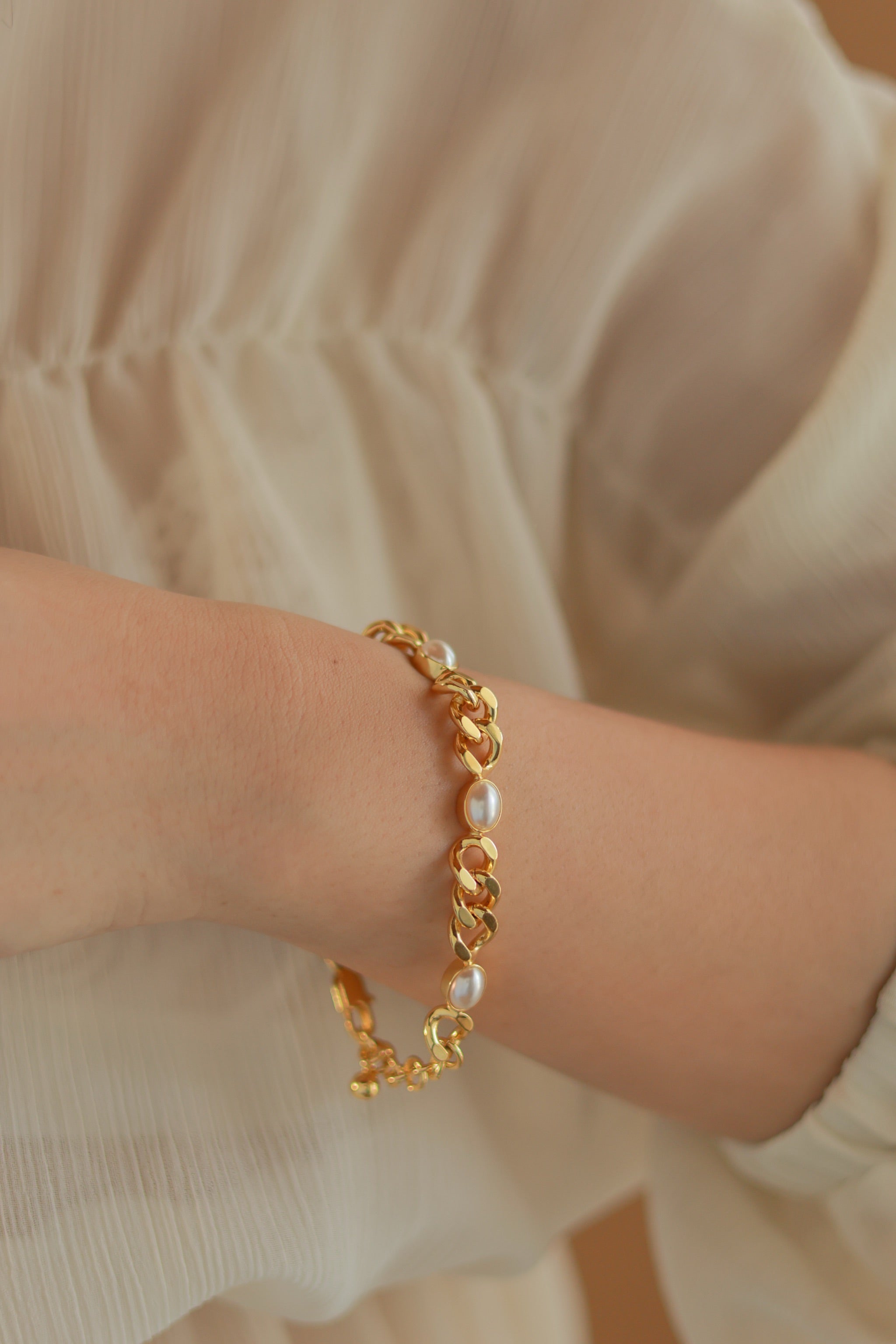 Pearl Chain Bracelet