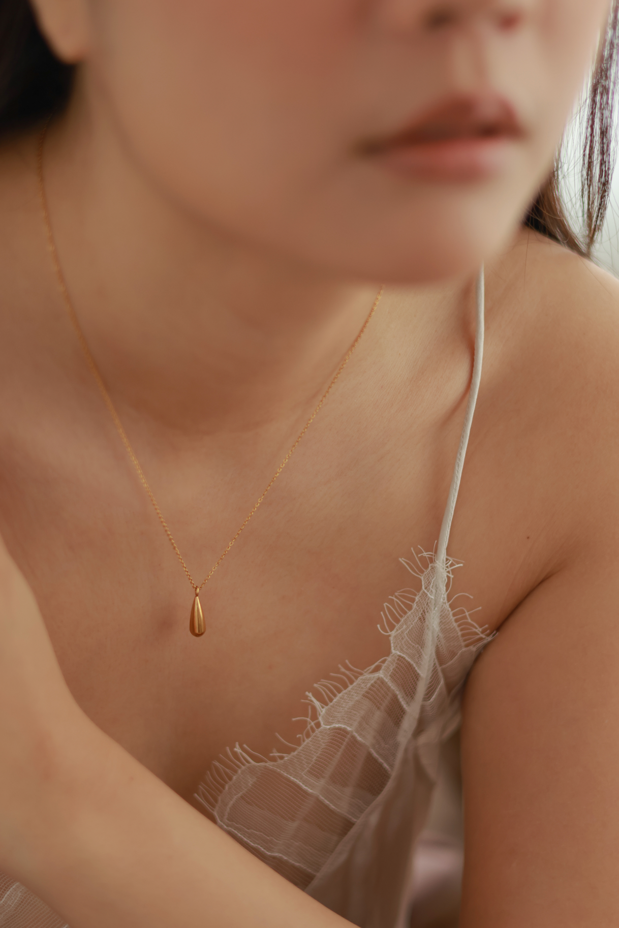 Dainty Teardrop Necklace