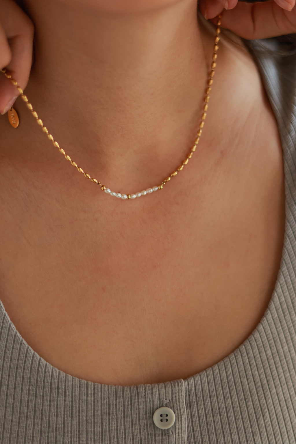 Dainty Beaded Pearl Necklace
