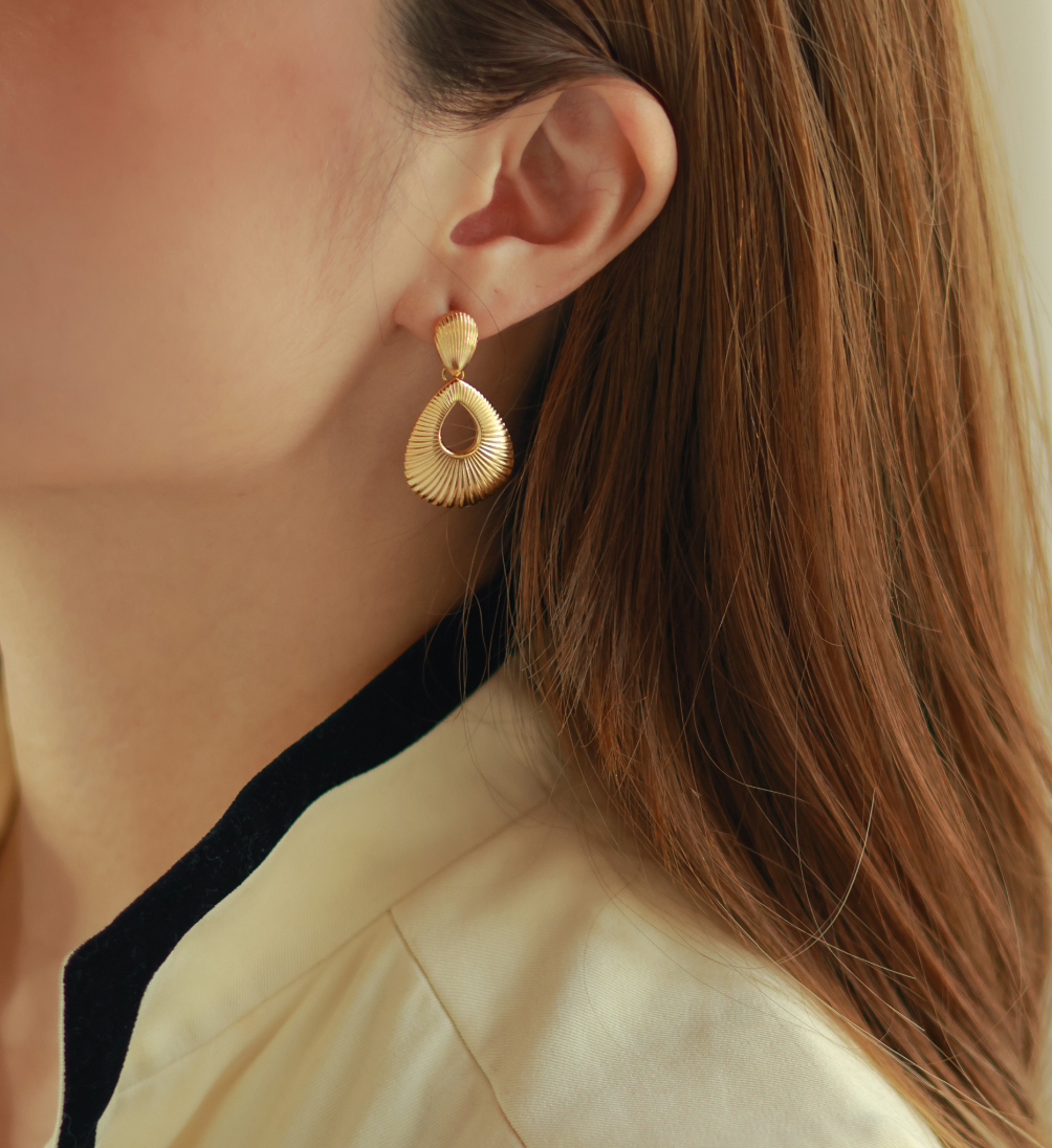 Retro Teardrop Earrings