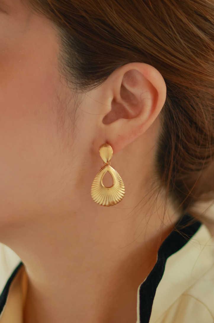 Retro Teardrop Earrings