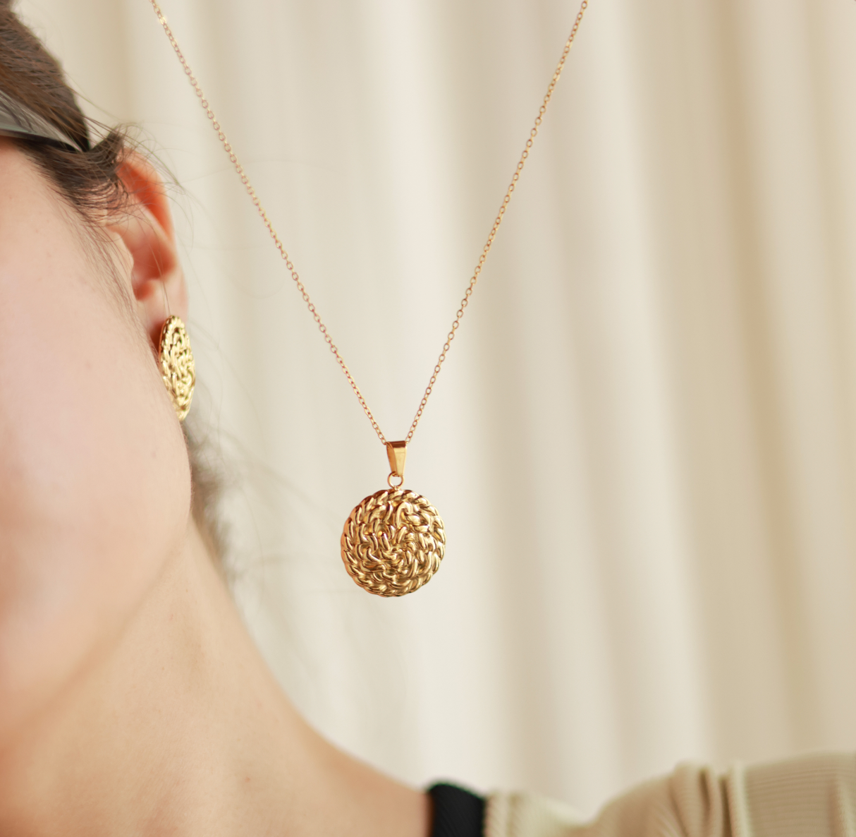Texture Coin Necklace