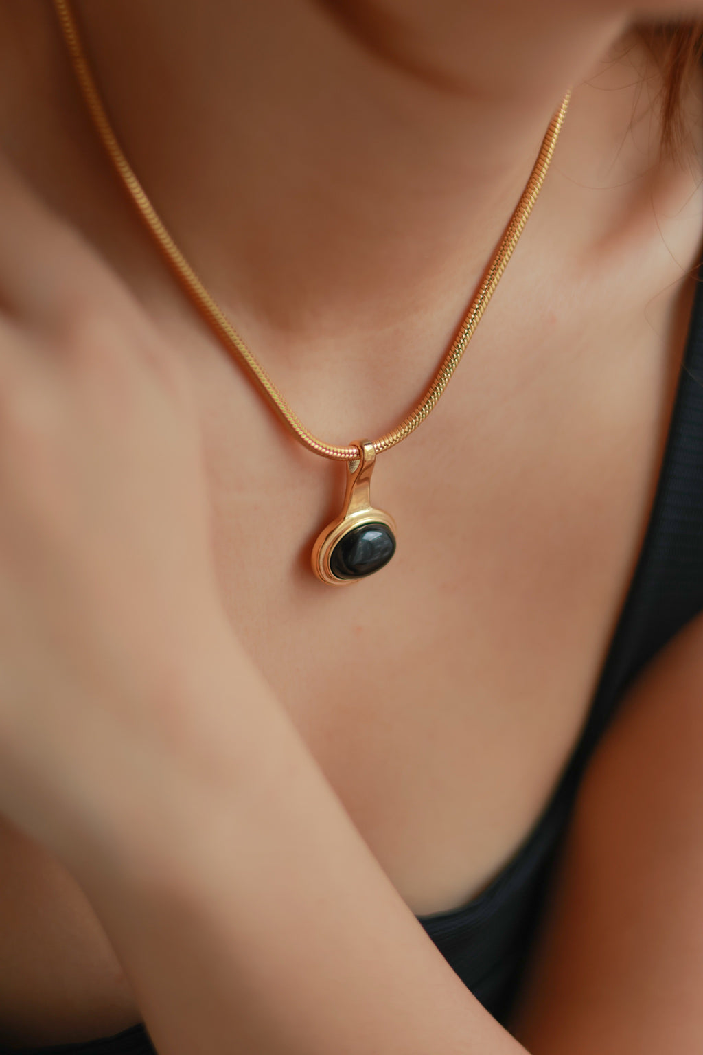 Snake Chain & Oval Onyx Necklace