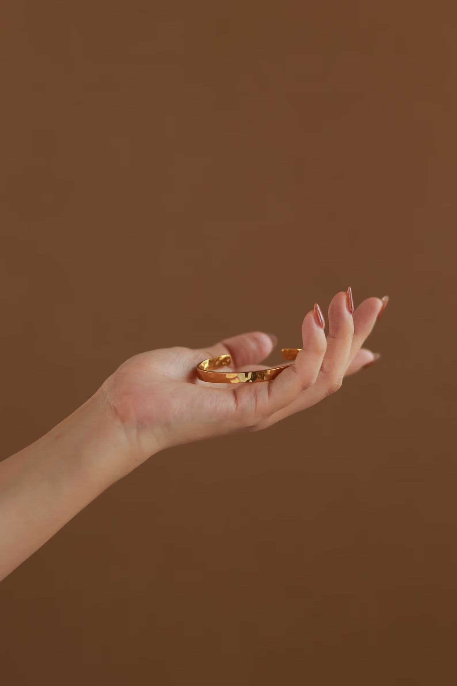 Dainty Hammered Bangle