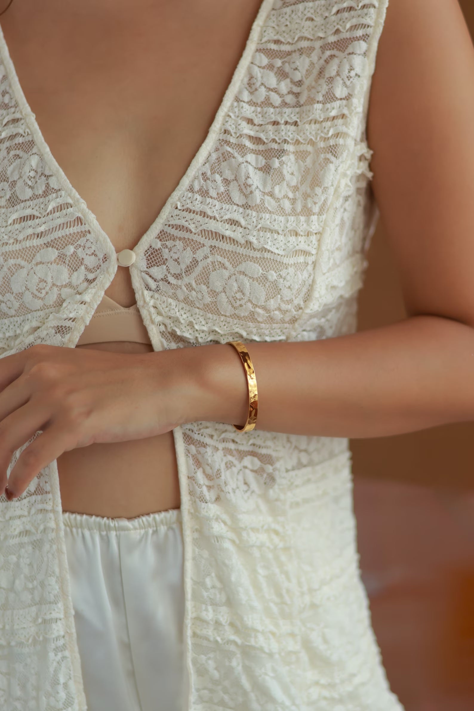 Dainty Hammered Bangle