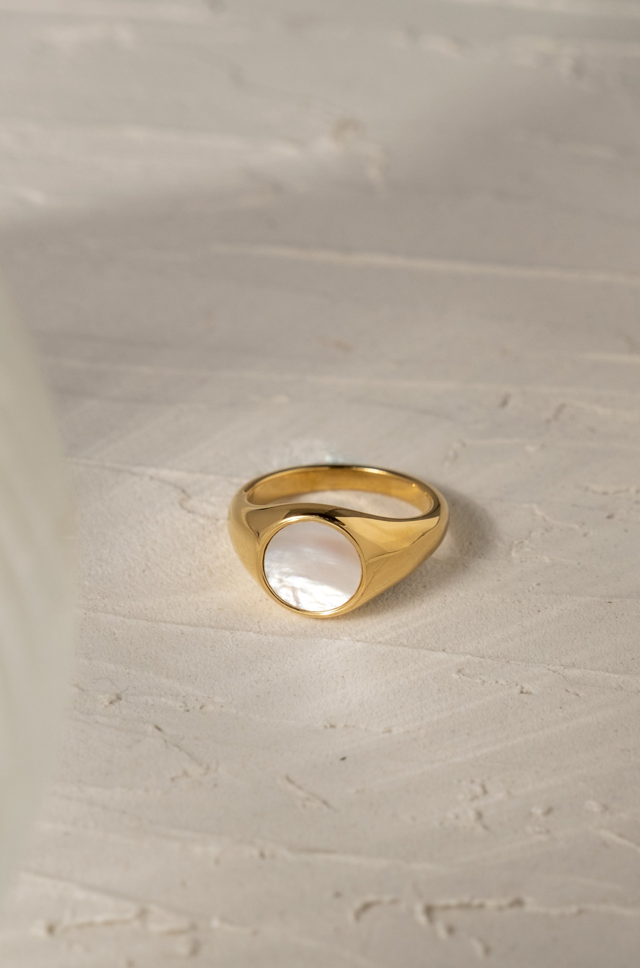 Round Mother of Pearl Ring