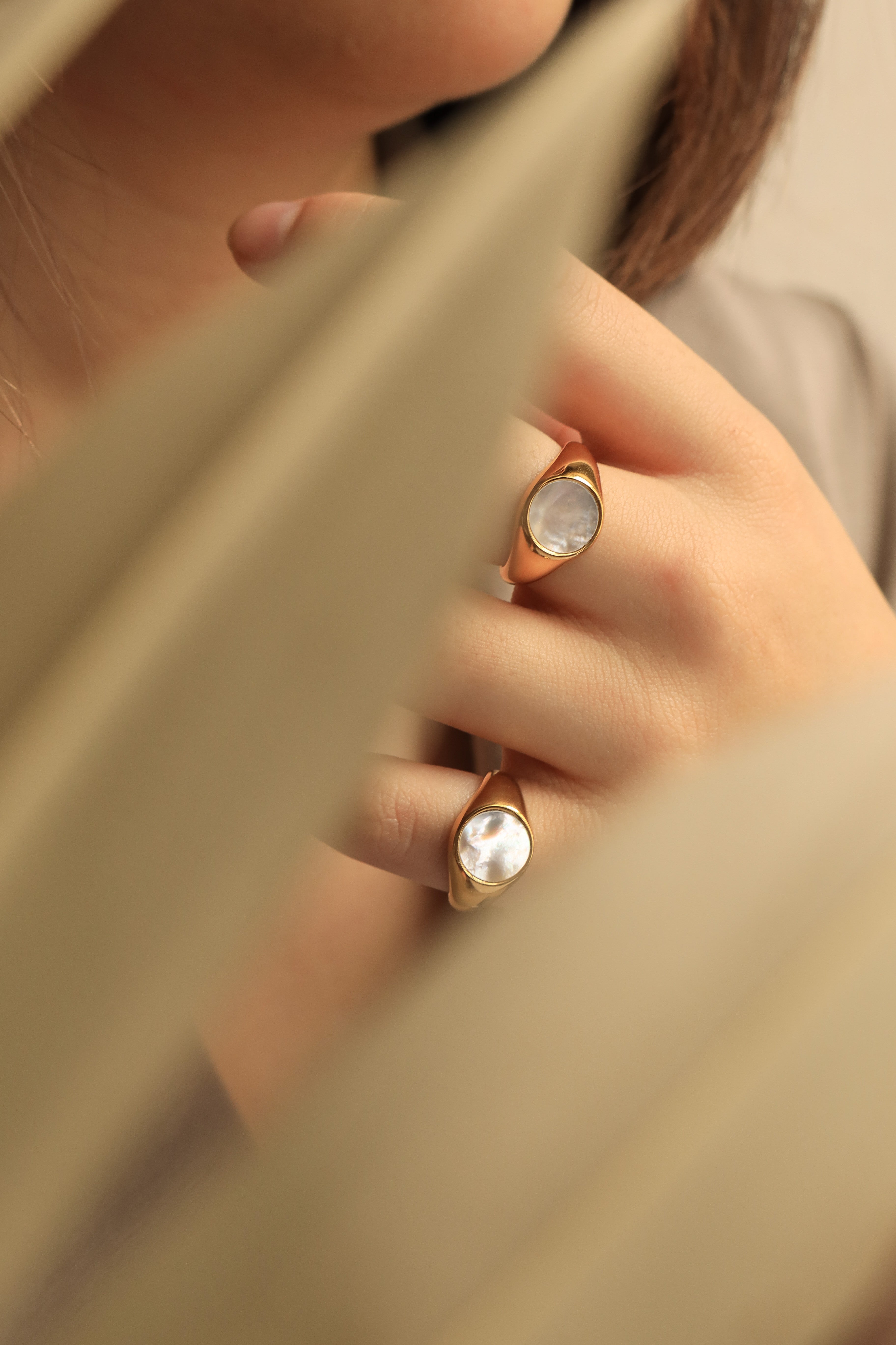 Round Mother of Pearl Ring