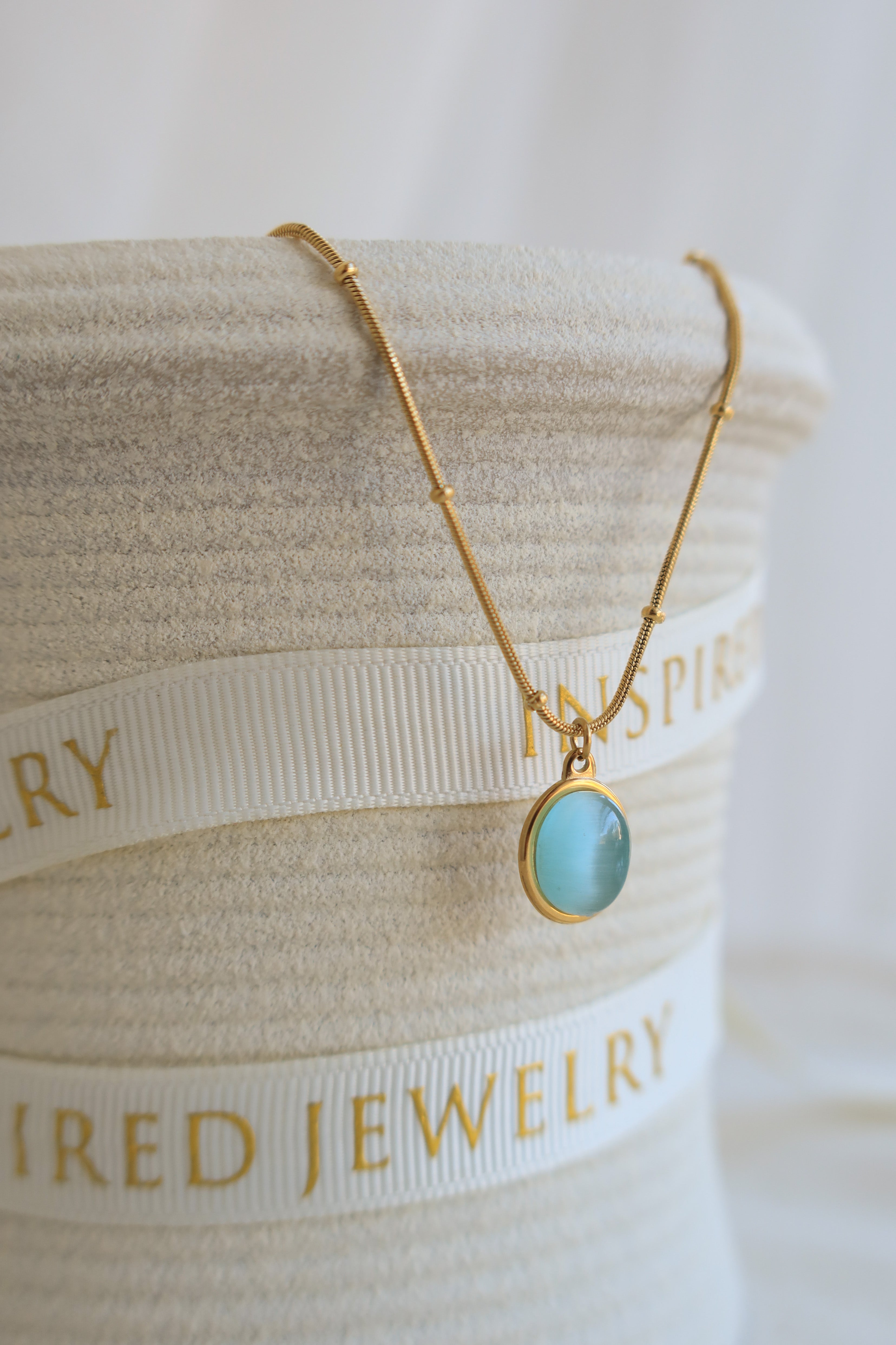 Oval Aquamarine Necklace