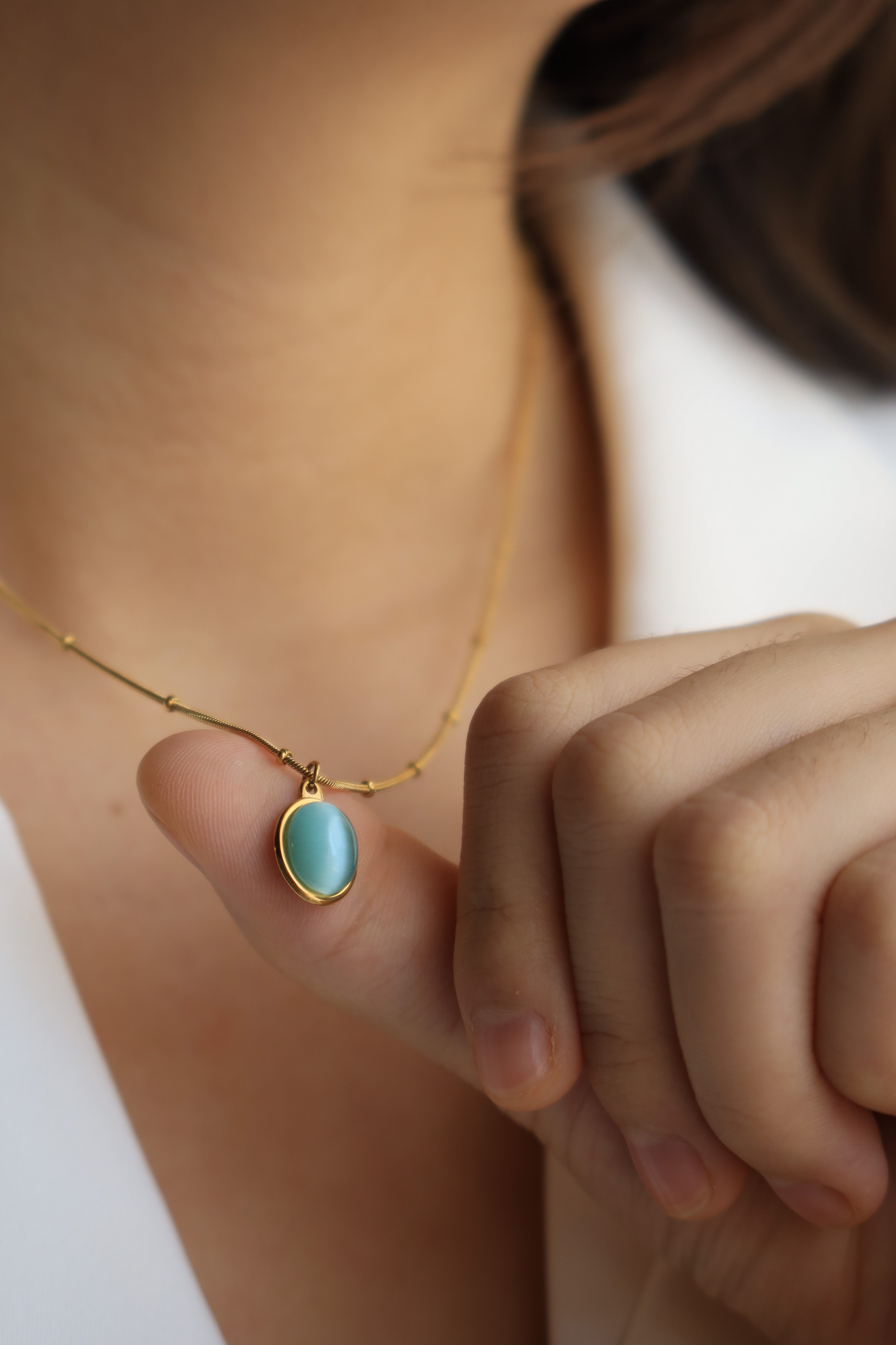 Oval Aquamarine Necklace