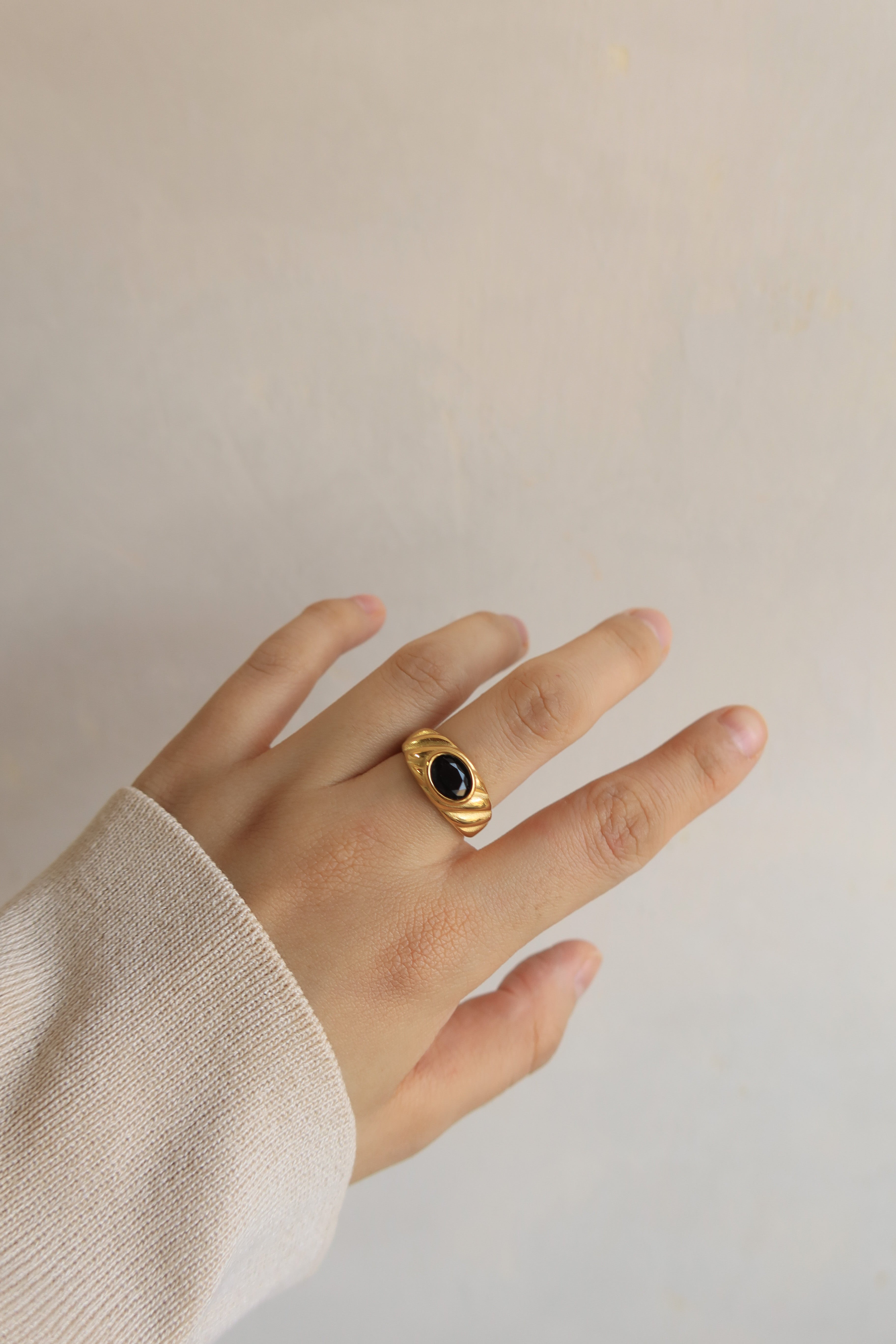 Brioche Onyx Ring