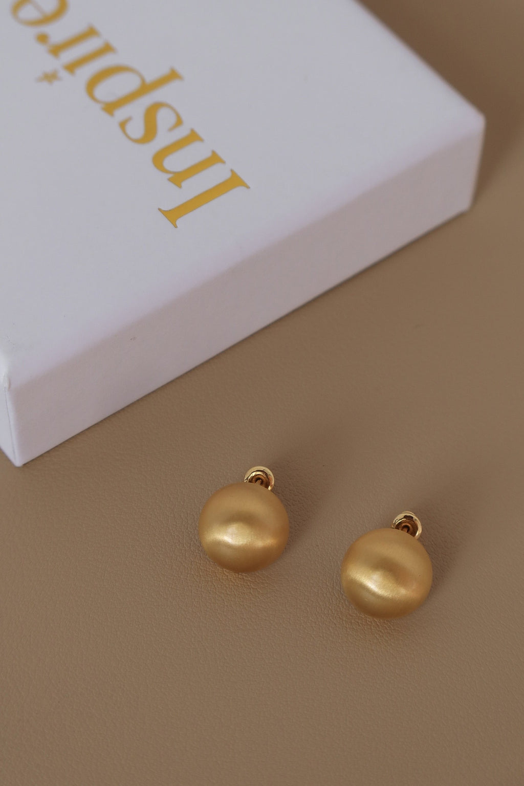 Vanity Fair Jewelry Set